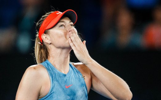 莎拉波娃(Maria Sharapova)吹吻
