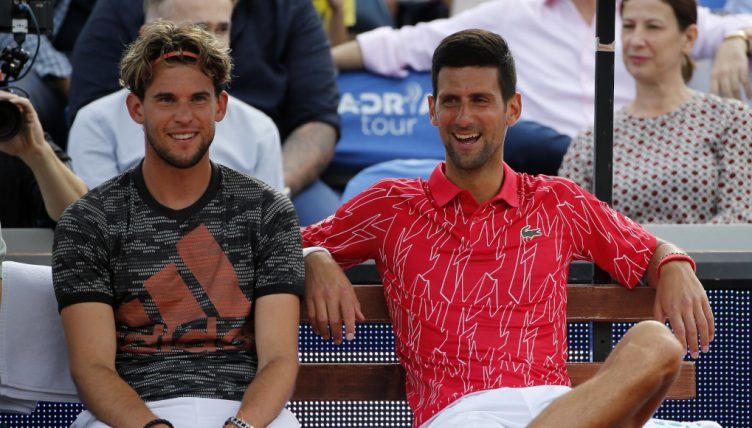 多米尼克·蒂姆(Dominic Thiem)和Novak Djokovic放松