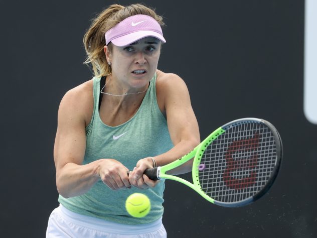 伊利娜Svitolina胜利对抗Andrea Petkovic