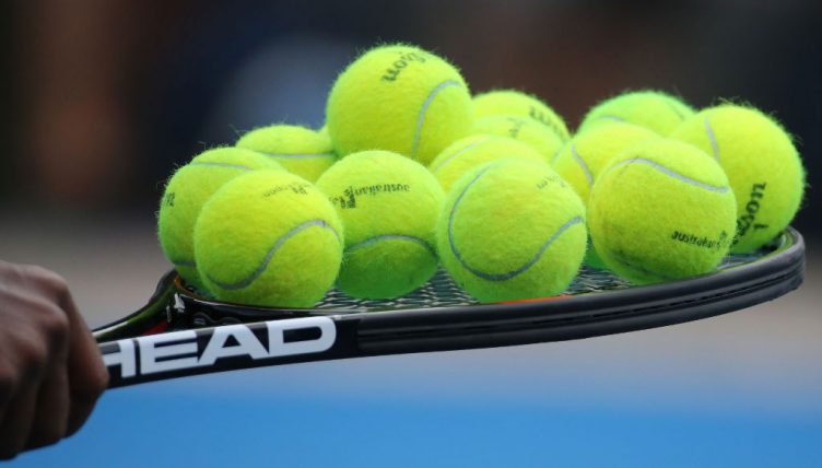 Tennis-racket
