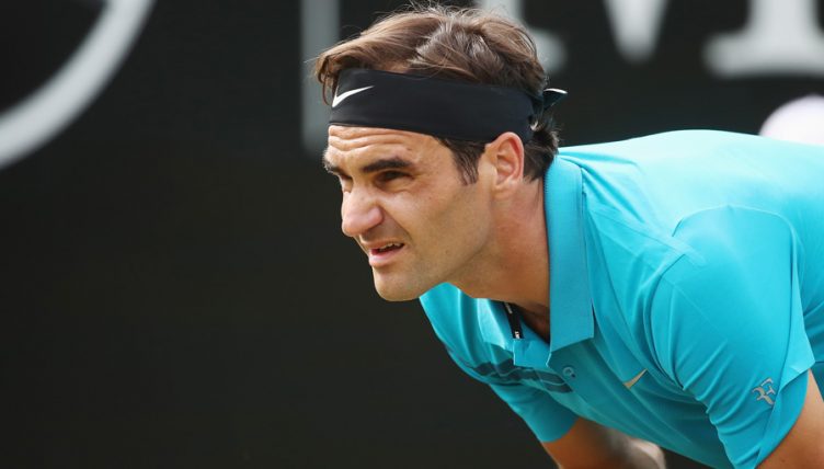 Roger Federer waits