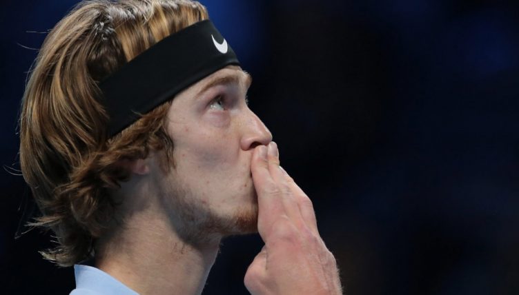Andrey Rublev blowing kisses