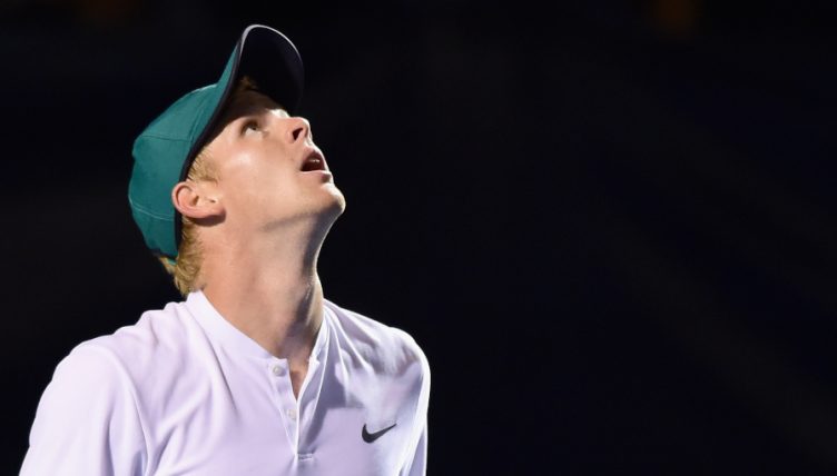 Kyle Edmund looking up