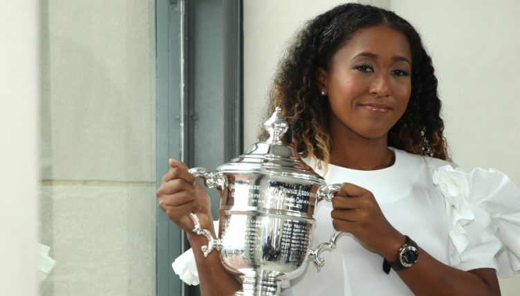 Naomi Osaka with US Open trophy