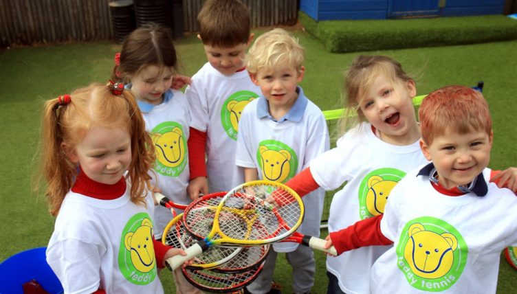 Teddy-Tennis-children