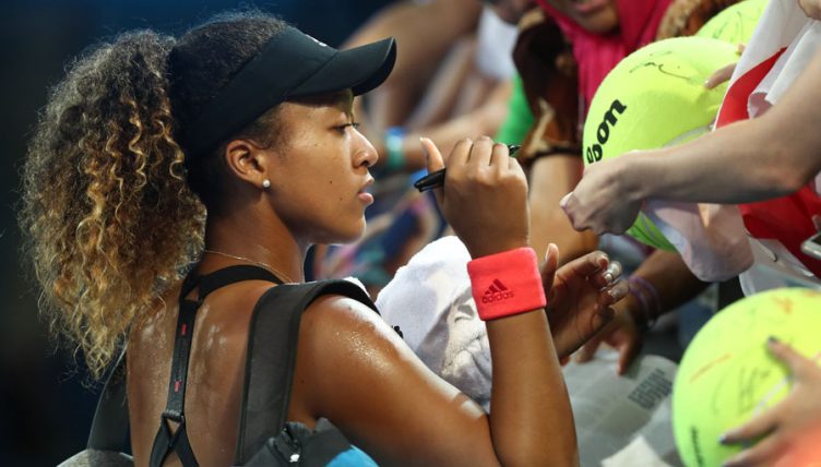 Naomi Osaka with fans