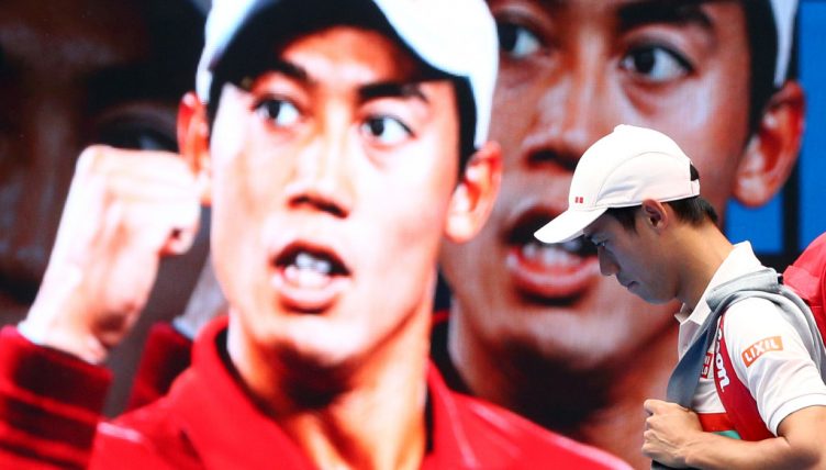 Kei Nishikori arrives on court