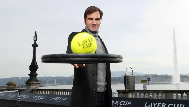 Roger Federer poses