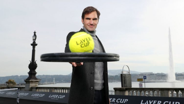 Roger Federer poses