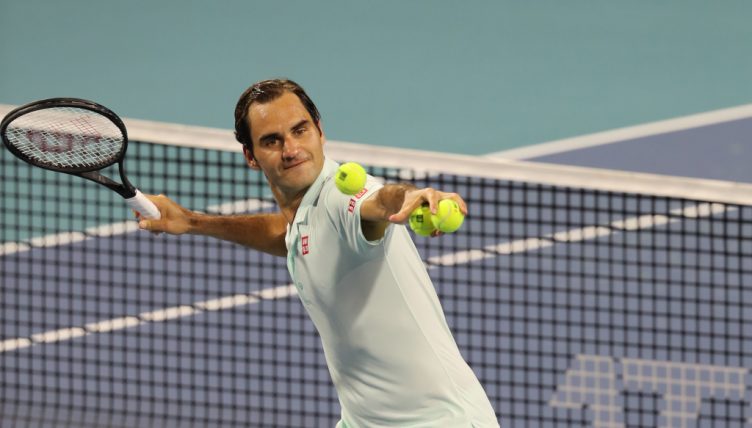 Roger Federer hitting balls
