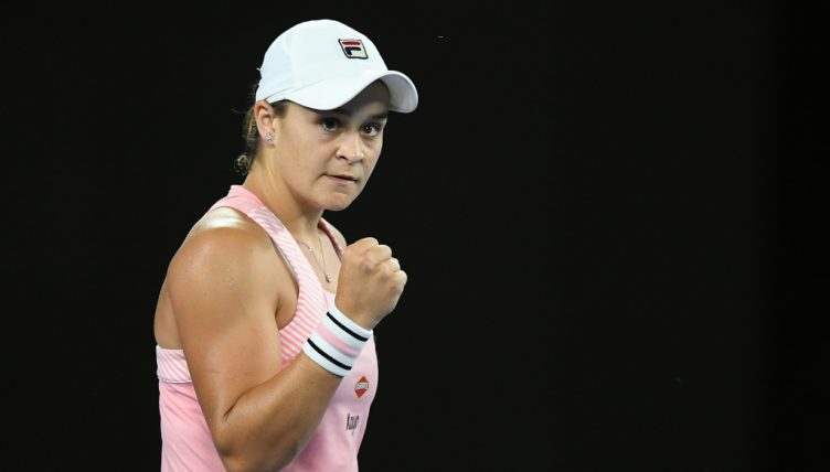 Ashleigh Barty fist pump