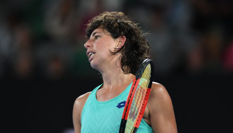 Carla Suarez Navarro frustrated