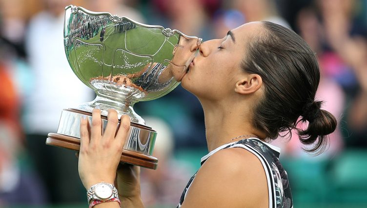 Caroline Garcia with Nottingham trophy