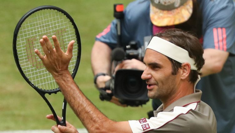 Roger Federer applause