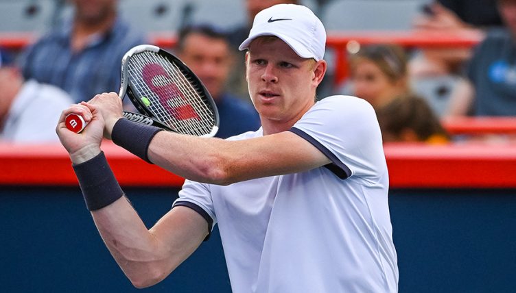 Kyle Edmund rallies