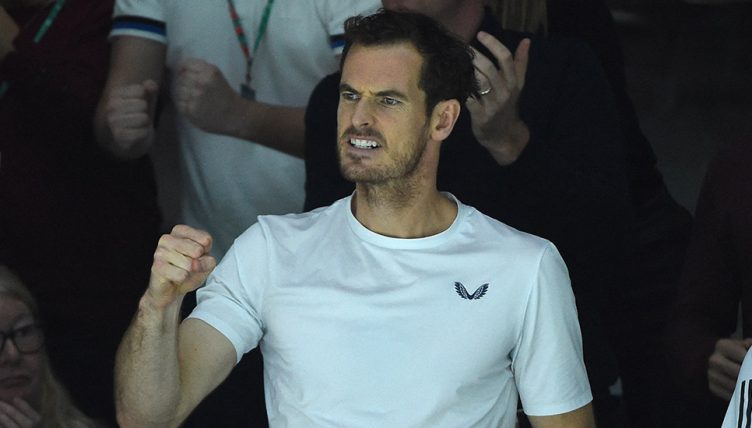 Andy Murray celebrating