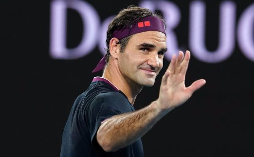 Roger Federer waving
