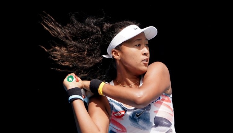 Naomi Osaka swinging
