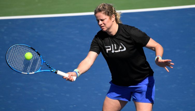 Kim Clijsters practice
