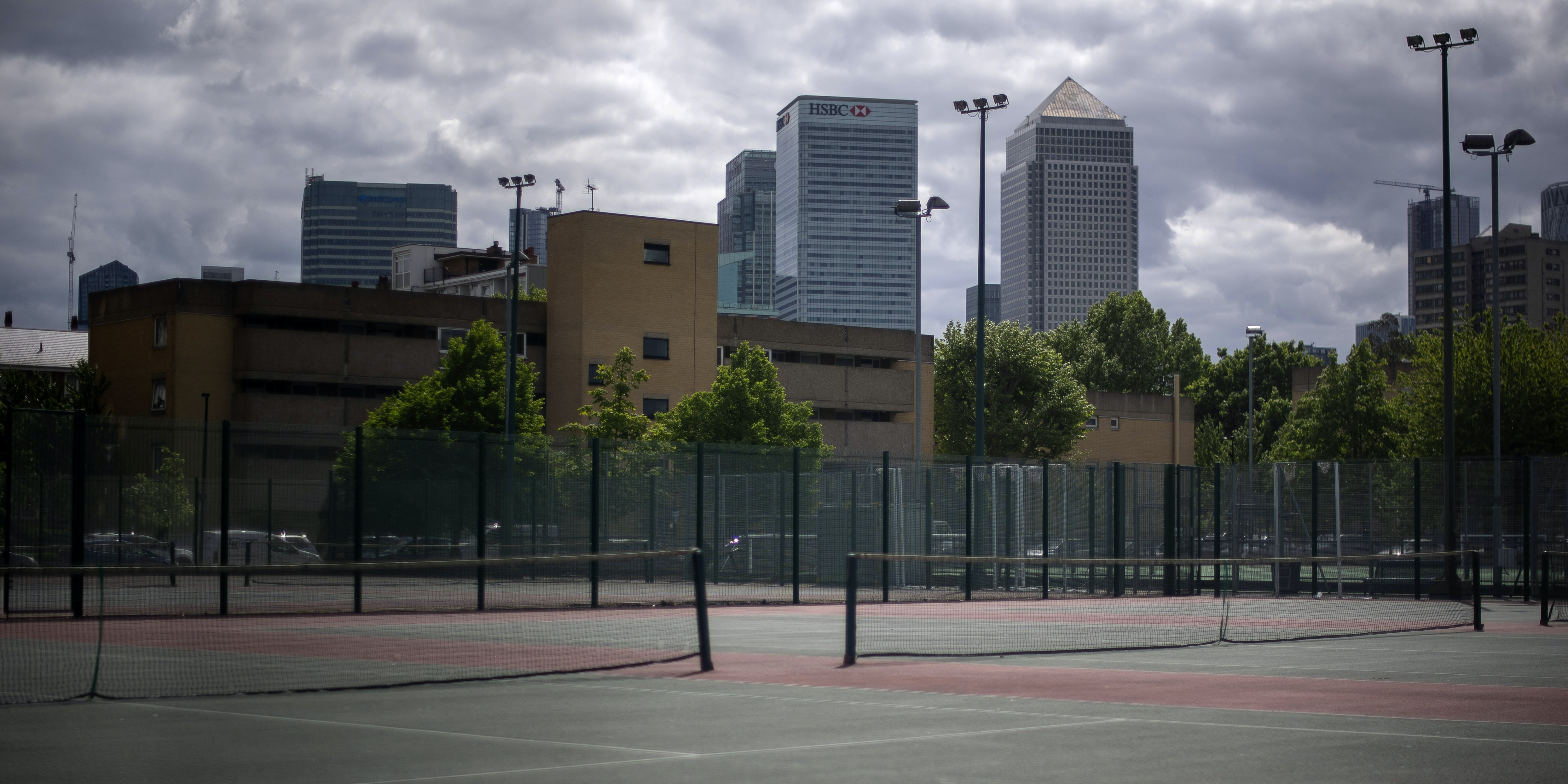 Tennis courts city