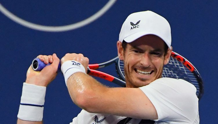 Andy Murray swinging