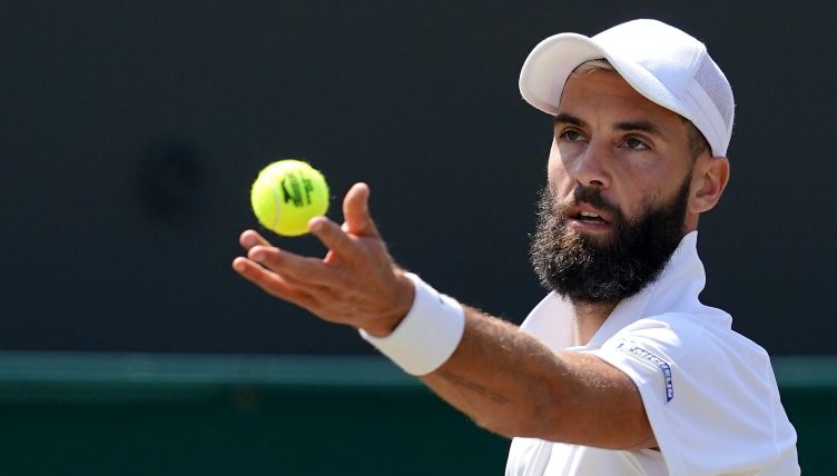 Benoit Paire serving