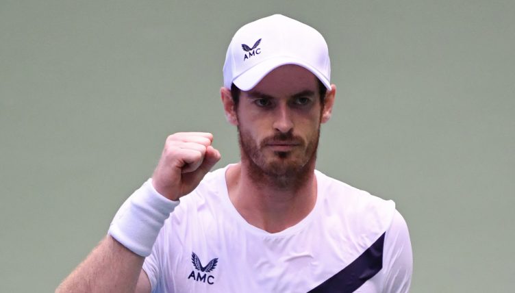 Andy Murray buoyed by VIP spectators at US Open stands, saying it helped to inspire comeback