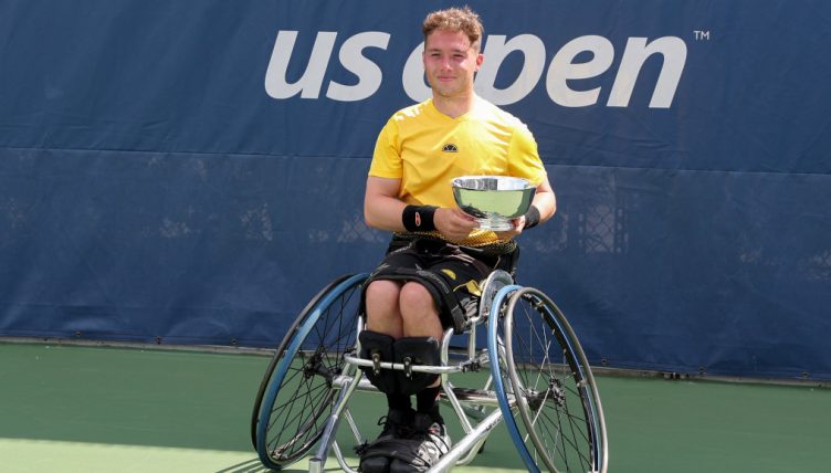 Alfie Hewett with US Open trophy