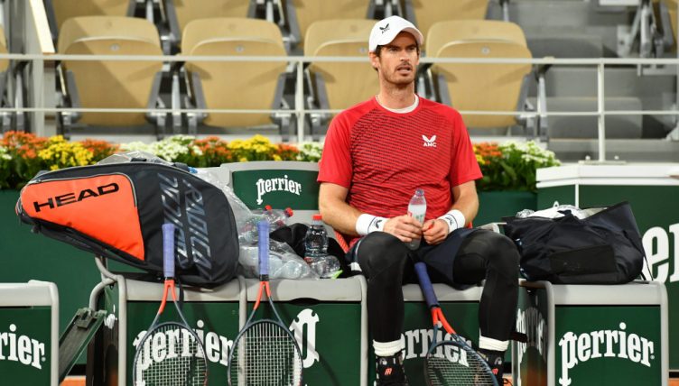 Andy Murray sitting down at changeover