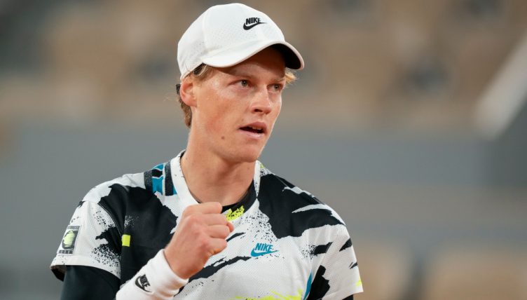 Jannik Sinner in action