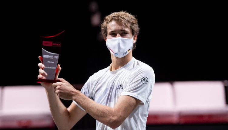 Alexander Zverev with Cologne trophy
