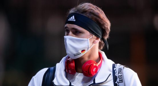 A masked Alexander Zverev
