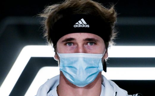 Alexander Zverev masked up