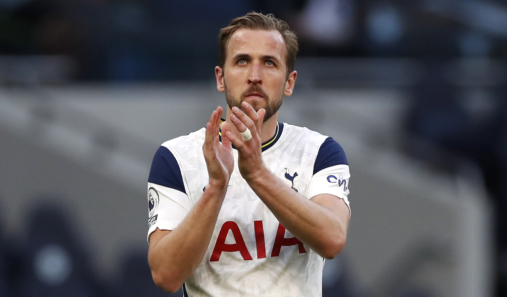 Harry Kane applauding