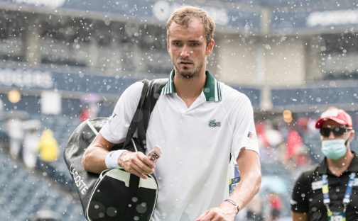 Rain delay in Toronto forces Daniil Medvedev off court