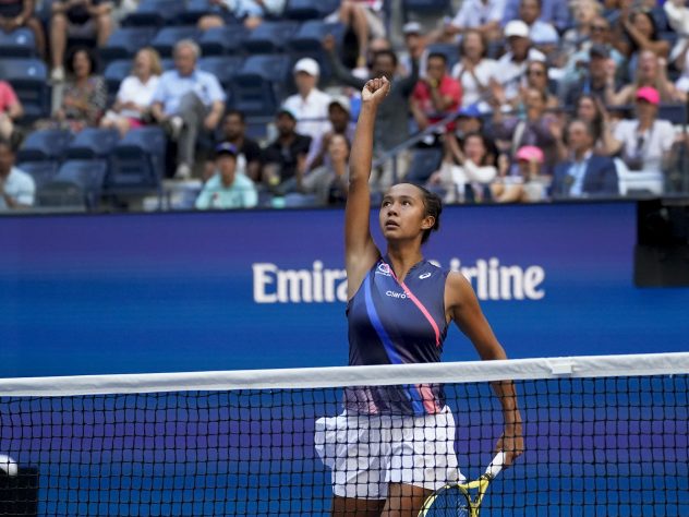 Leylah Fernandez celebrates winning a point against Elina Svitolina