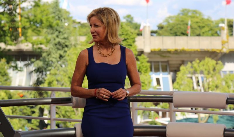 Chris Evert is a Eurosport analyst