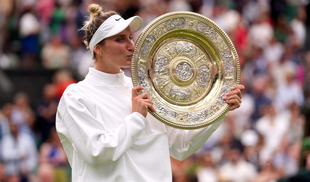 Marketa Vondrousova Venus Rosewater Dish