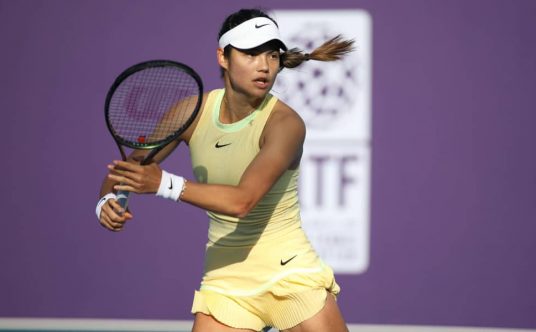 Emma Raducanu in action in Doha 2024
