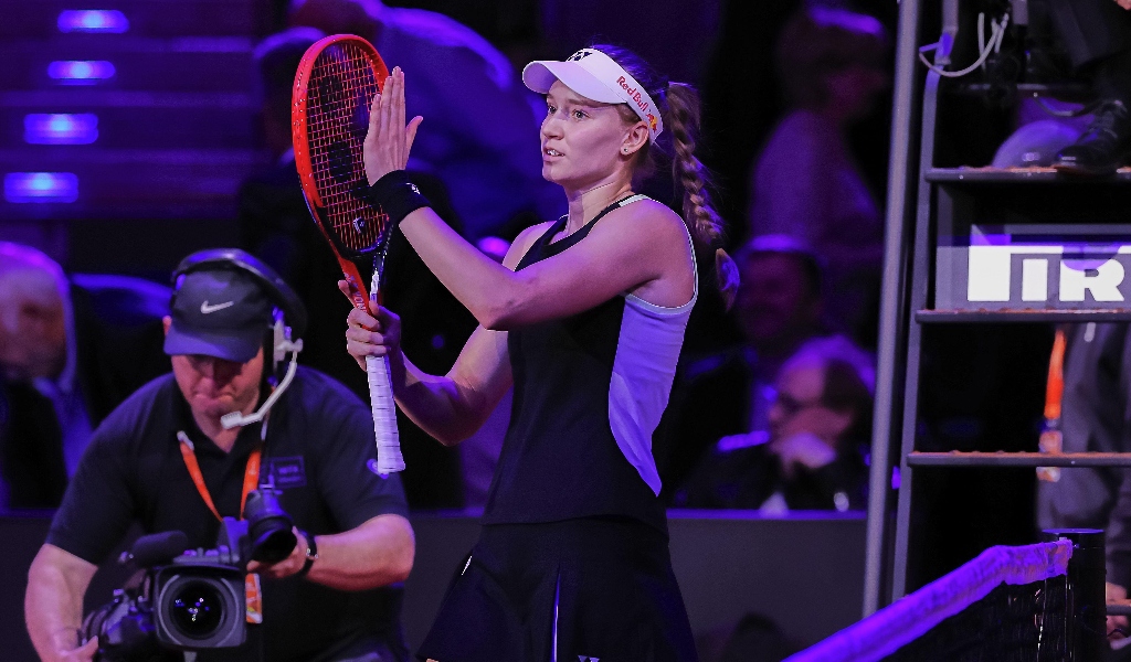 Elena Rybakina won her opening round in Stuttgart