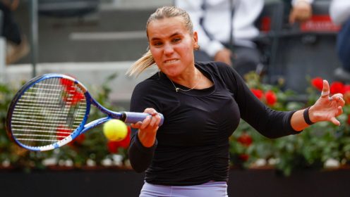 Sofia Kenin forehand