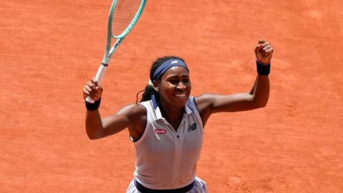 Coco Gauff in action at Roland Garros.