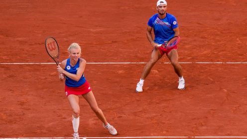 Katerina Siniakova and Tomas Machac play mixed doubles at Paris 2024.