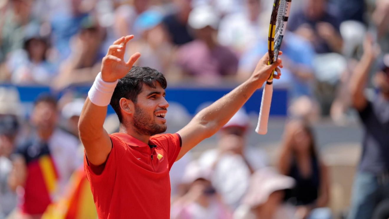 Carlos Alcaraz celebrates reaching the Paris Olympics gold medal match