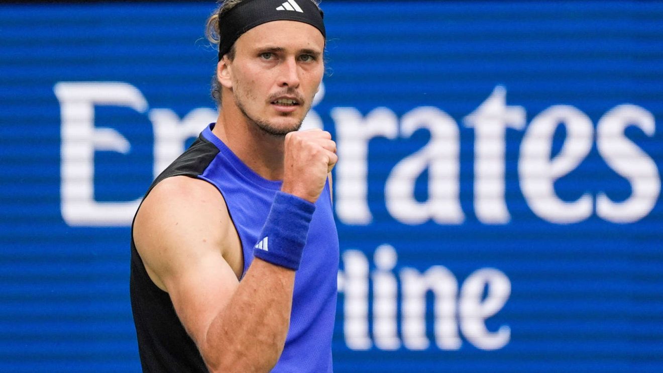 Alexander Zverev in action