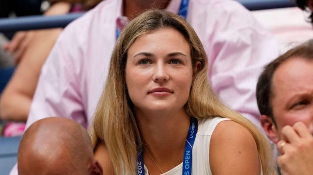 Anna Kalinskaya off court