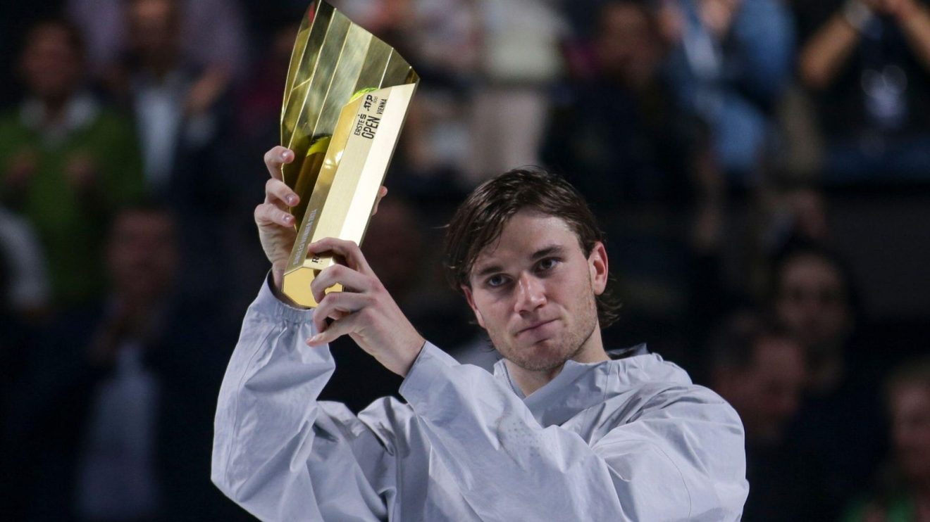 Jack Draper lifts the Vienna Open title after winning the biggest title of his career