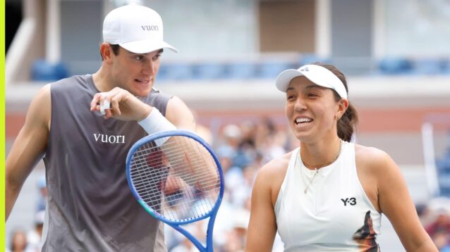 Jack Draper and Jessica Pegula playing mixed doubles