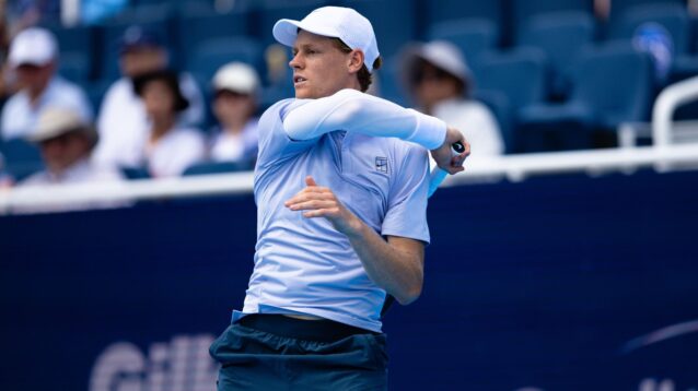 Jannik Sinner wearing a sleeve on his arm at the 2025 Cincinnati Open.
