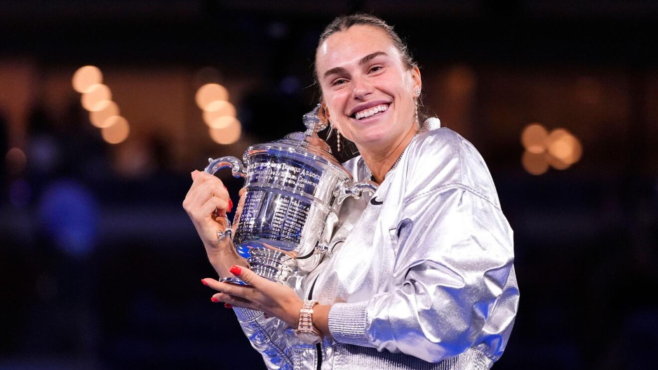 Aryna Sabalenka with the 2025 US Open trophy.